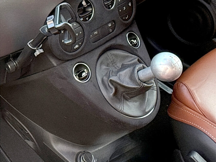 シフトゲートパネル